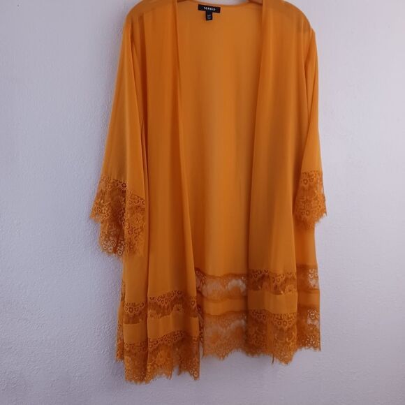 Torrid Chiffon Lace Mix golden yellow Kimono size 1/2X - Picture 2 of 6
